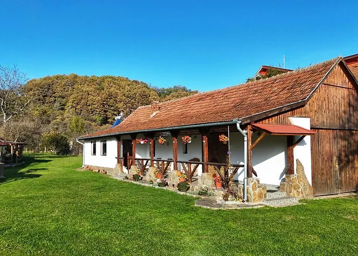 Casa De Peste Apa