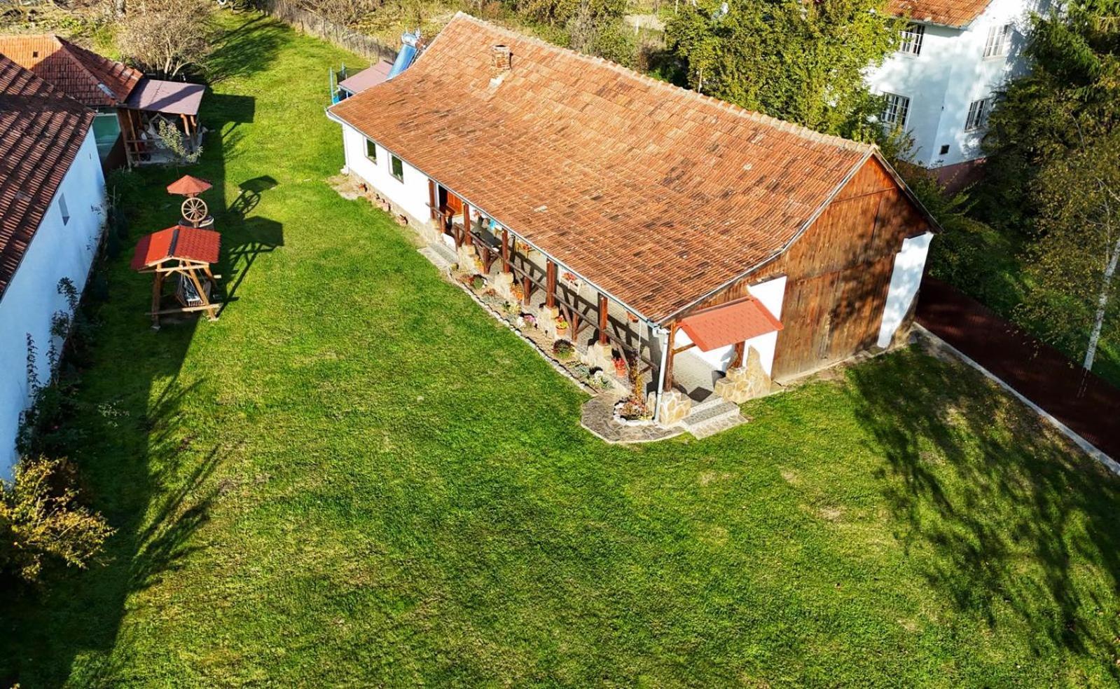 Casa De Peste Apa Holiday home